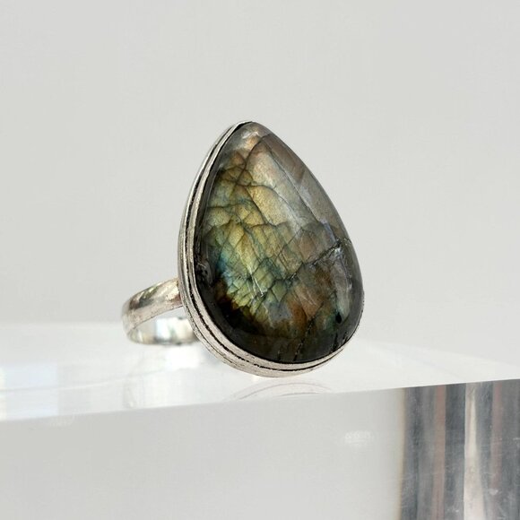 Teardrop Shaped Labradorite Vintage Sterling Silver Cabochon Ring - sz 12 - Picture 2 of 10